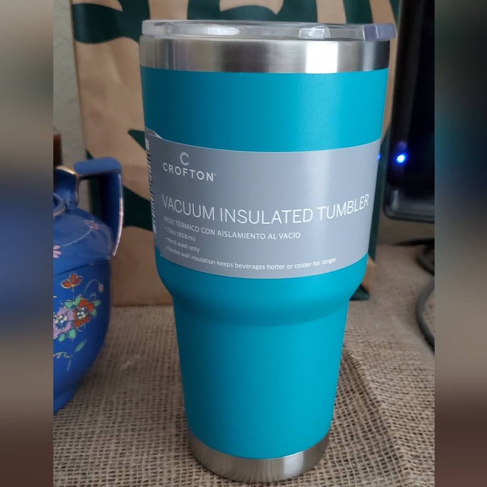 Crofton 29 Oz Vacuuming Insulated Tumbler With Lid Turquoise New.